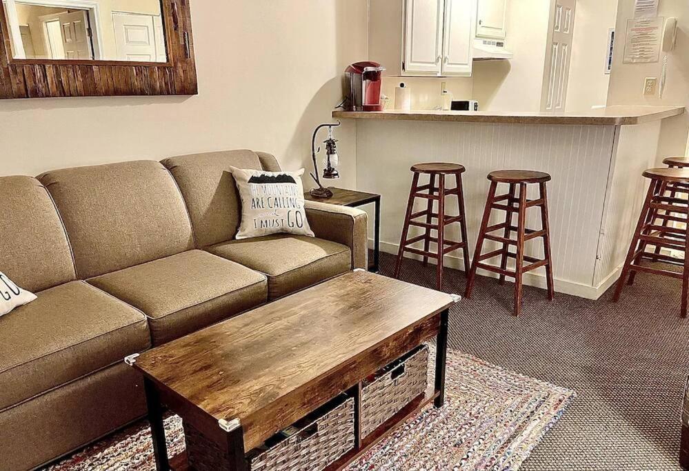 Ski On Off 1Br Suite 1St Flr Sleeps 4 Jiminy Peak 汉考克 外观 照片
